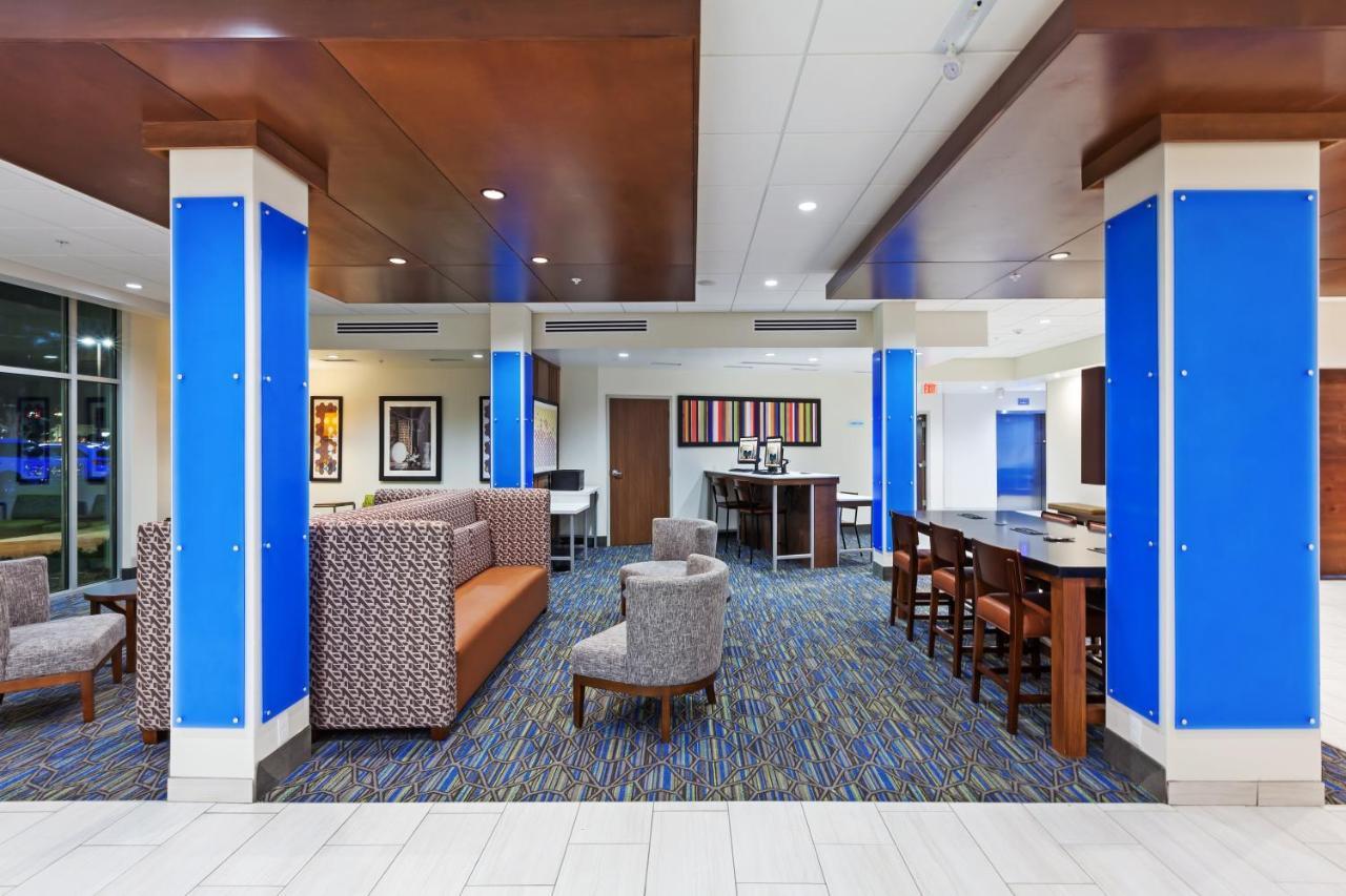 Holiday Inn Express & Suites Tulsa South - Woodland Hills By Ihg Екстер'єр фото