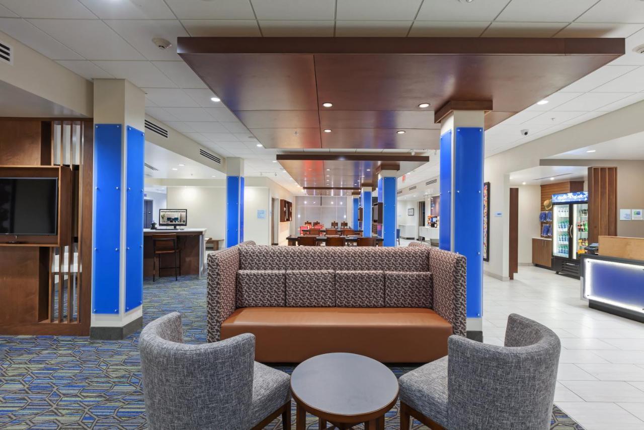 Holiday Inn Express & Suites Tulsa South - Woodland Hills By Ihg Екстер'єр фото