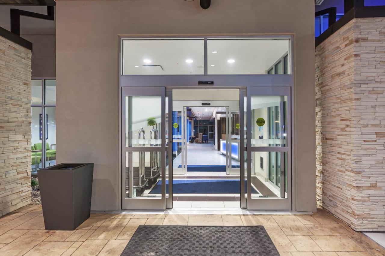 Holiday Inn Express & Suites Tulsa South - Woodland Hills By Ihg Екстер'єр фото