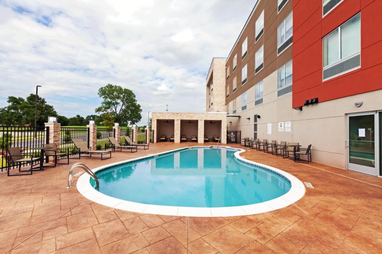 Holiday Inn Express & Suites Tulsa South - Woodland Hills By Ihg Екстер'єр фото