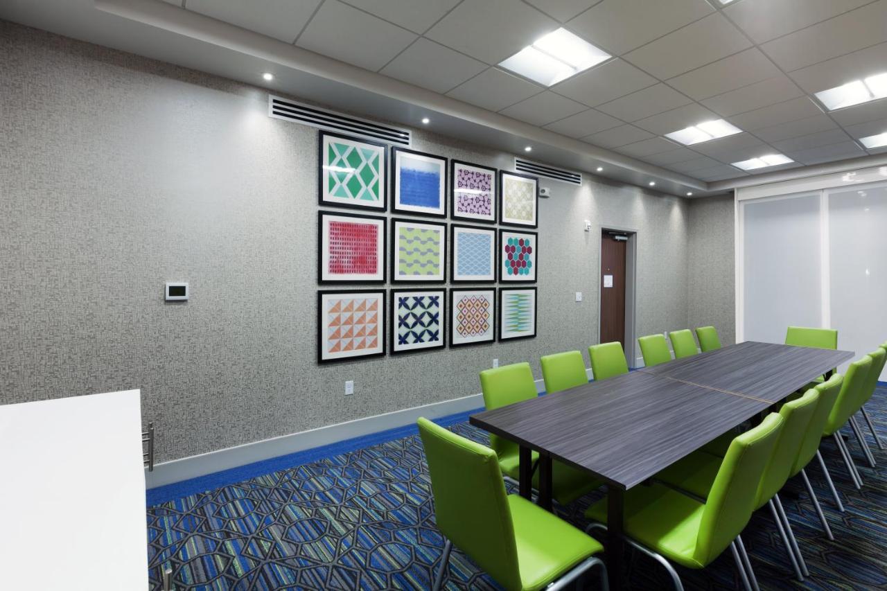 Holiday Inn Express & Suites Tulsa South - Woodland Hills By Ihg Екстер'єр фото